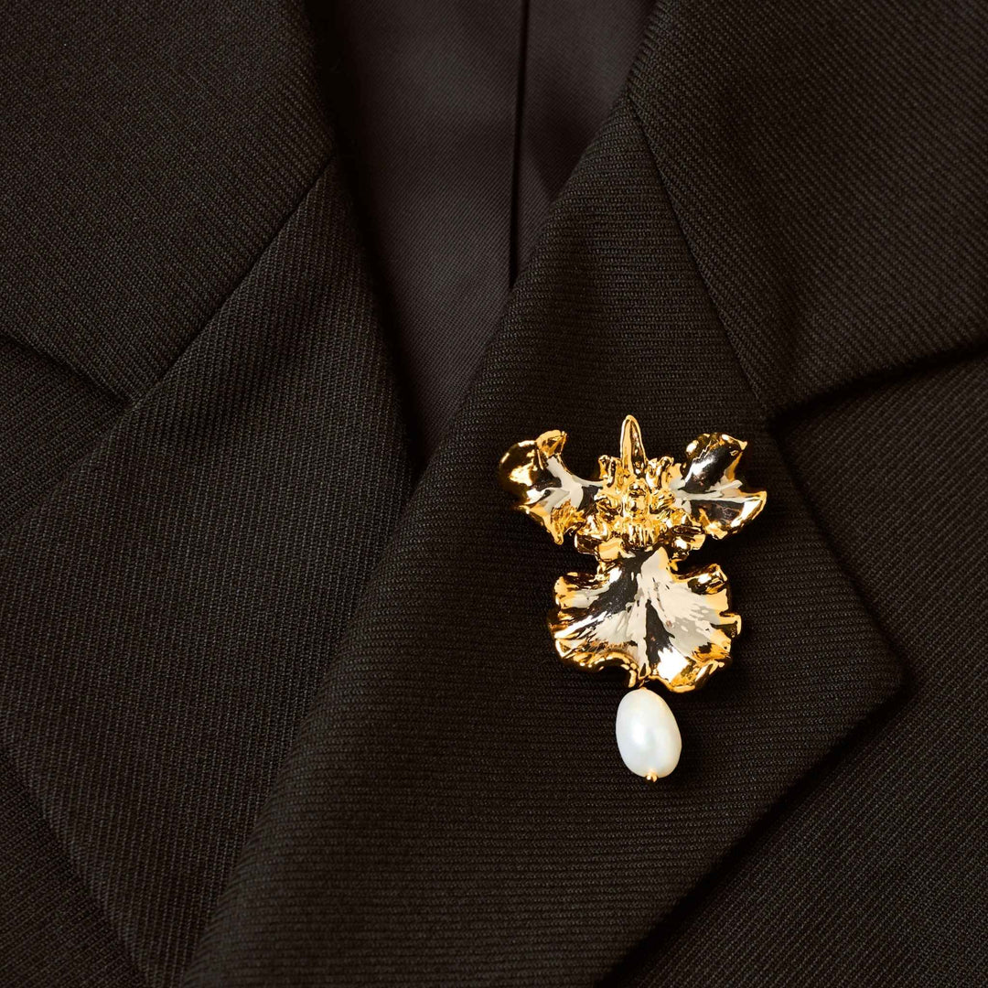 RISIS SG60 Gracious Oncidium Orchid Pearl Brooch, Natural Oncidium Sweet Sugar Orchid encapsulated in 24K Swiss Gold and Palladium with Baroque Freshwater Pearl