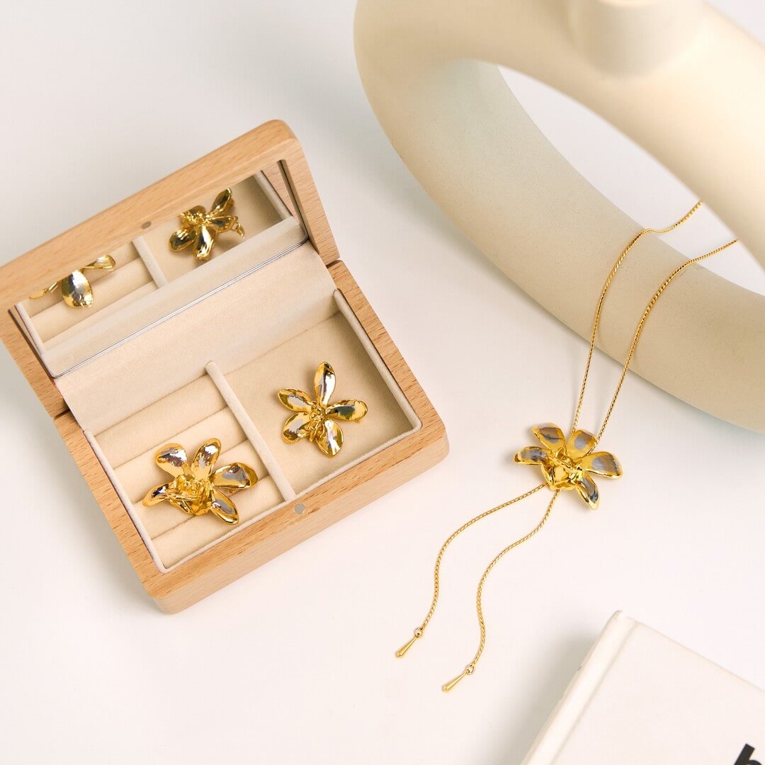 How to Clean Gold Jewellery