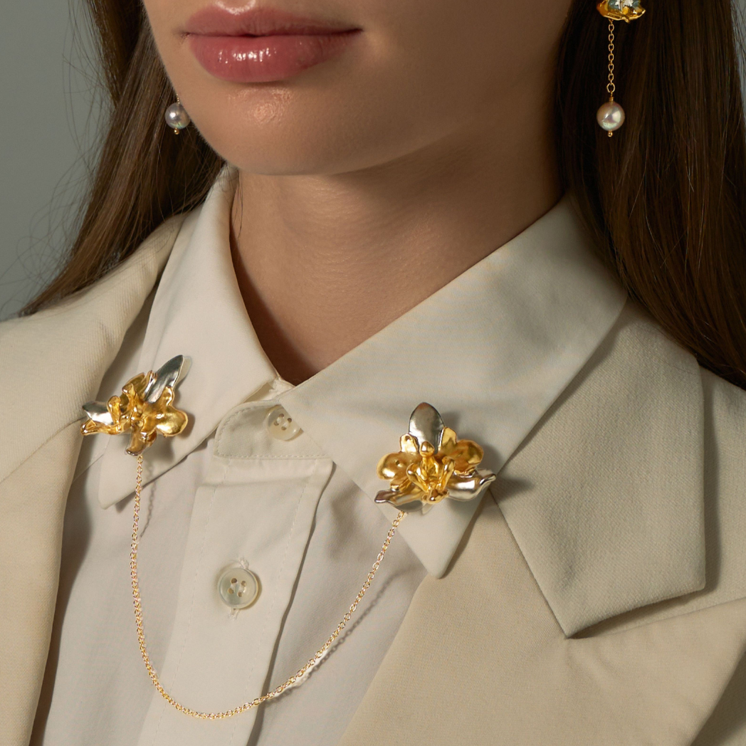 RISIS Phalaenopsis Chain Brooch, Natural Phalaenopsis Orchid encapsulated in 24K Swiss Gold and Palladium