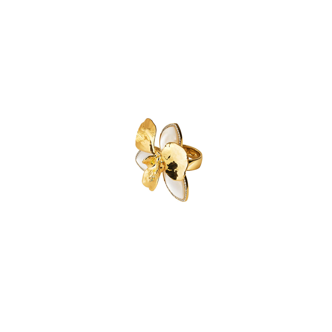 Gold flower ring with mother-of-pearl petals and pavé diamond accents