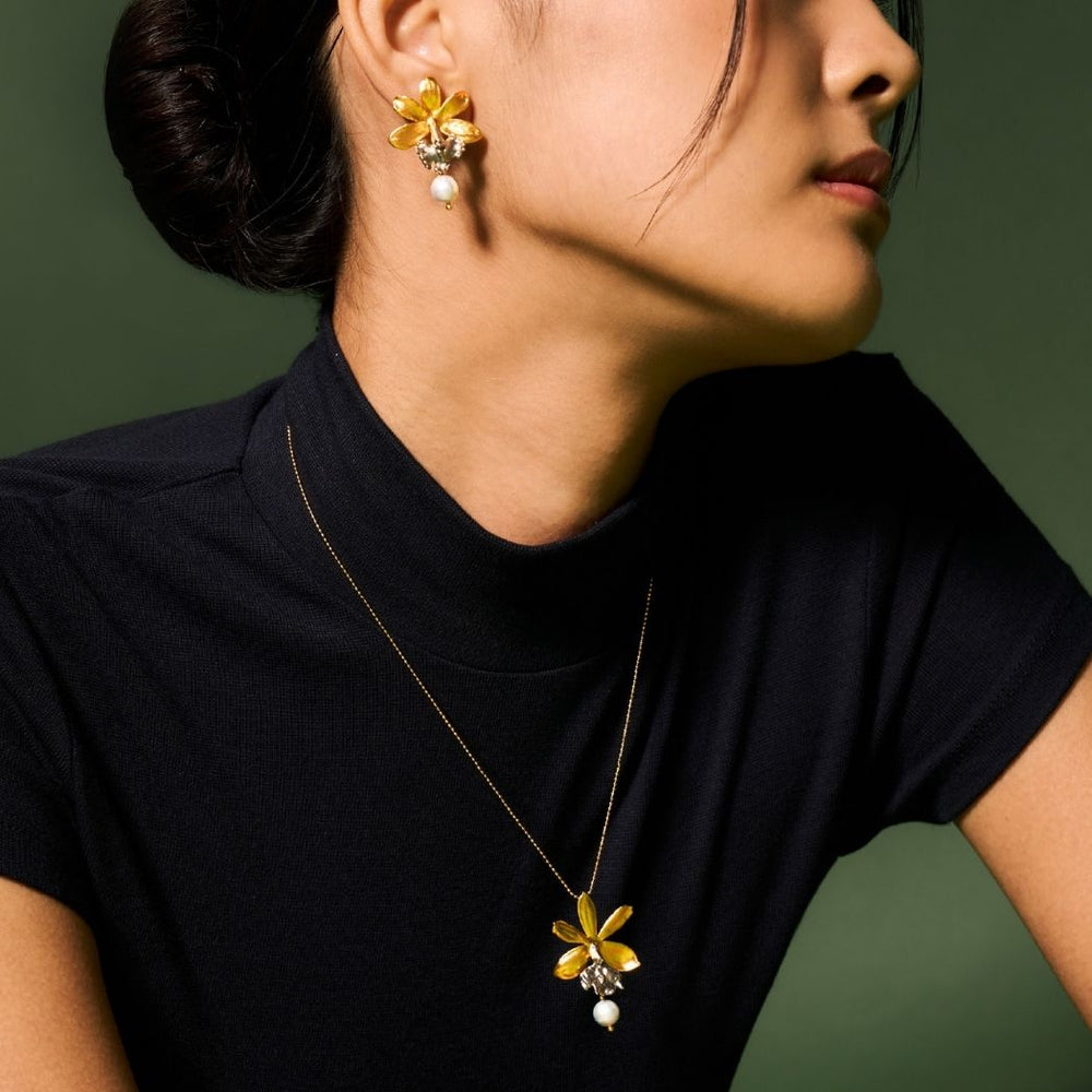 RISIS Enanthleya Orchid Necklace in 24K Swiss Gold and Palladium with Japanese Grey Akoya Pearl