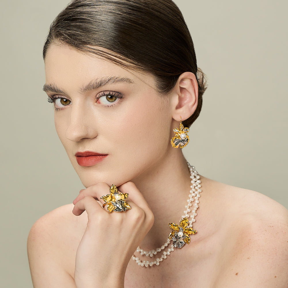 RISIS Oncidium Orchid Jewellery Set (Earrings, Necklace & Ring), Natural Oncidium Wildcat Orchid encapsulated in 24K Swiss Gold and Palladium Silver with Freshwater Pearl