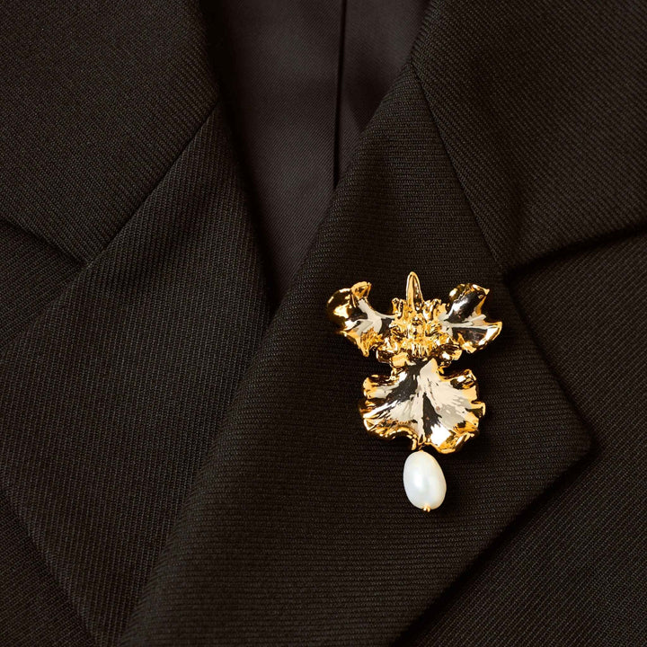 RISIS SG60 Gracious Oncidium Orchid Pearl Brooch, Natural Oncidium Sweet Sugar Orchid encapsulated in 24K Swiss Gold and Palladium with Baroque Freshwater Pearl
