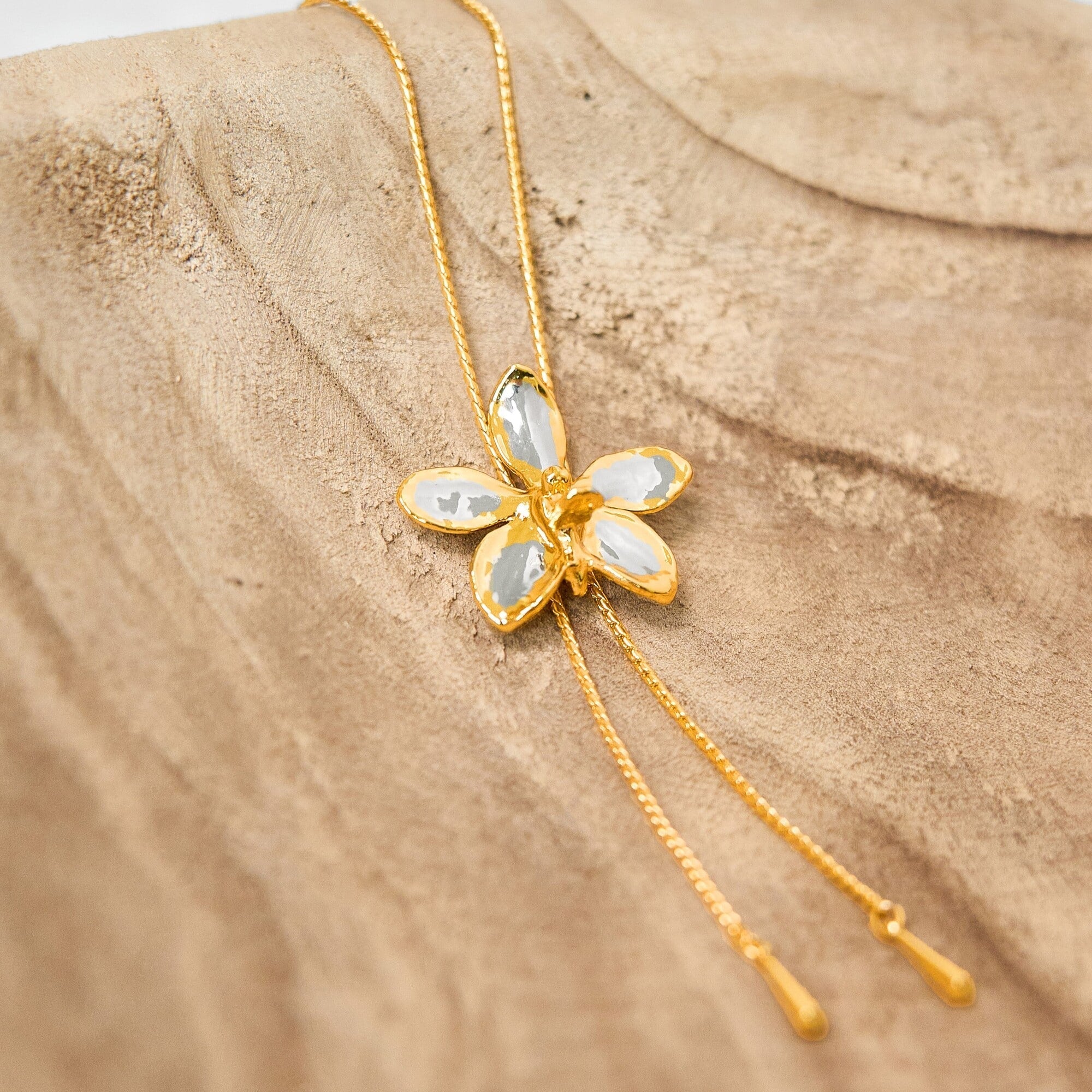 ★Kashiko x SENTIMENTS★ Slide Orchid Necklace Kashiko x SENTIMENTS Slide Orchid Neckla #카시코센티멍,#센티