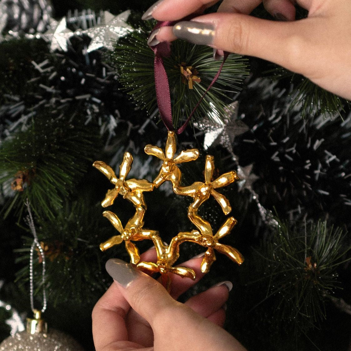 Renantanda Sawadi Orchid Ornament (G)