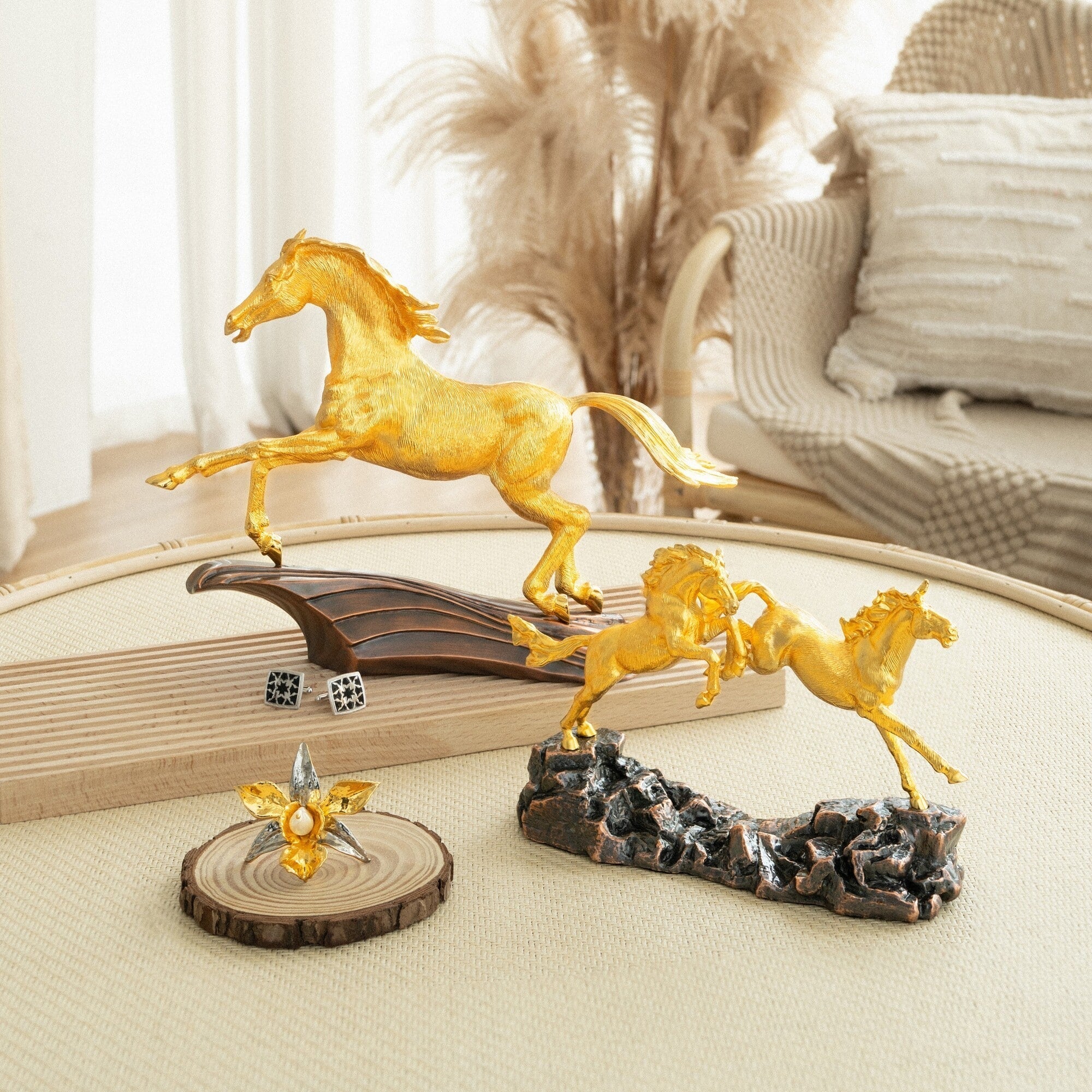 馬　置物 RISIS ライシス シンガポール Concord Horse Sculpture in 24K Gold - RISIS