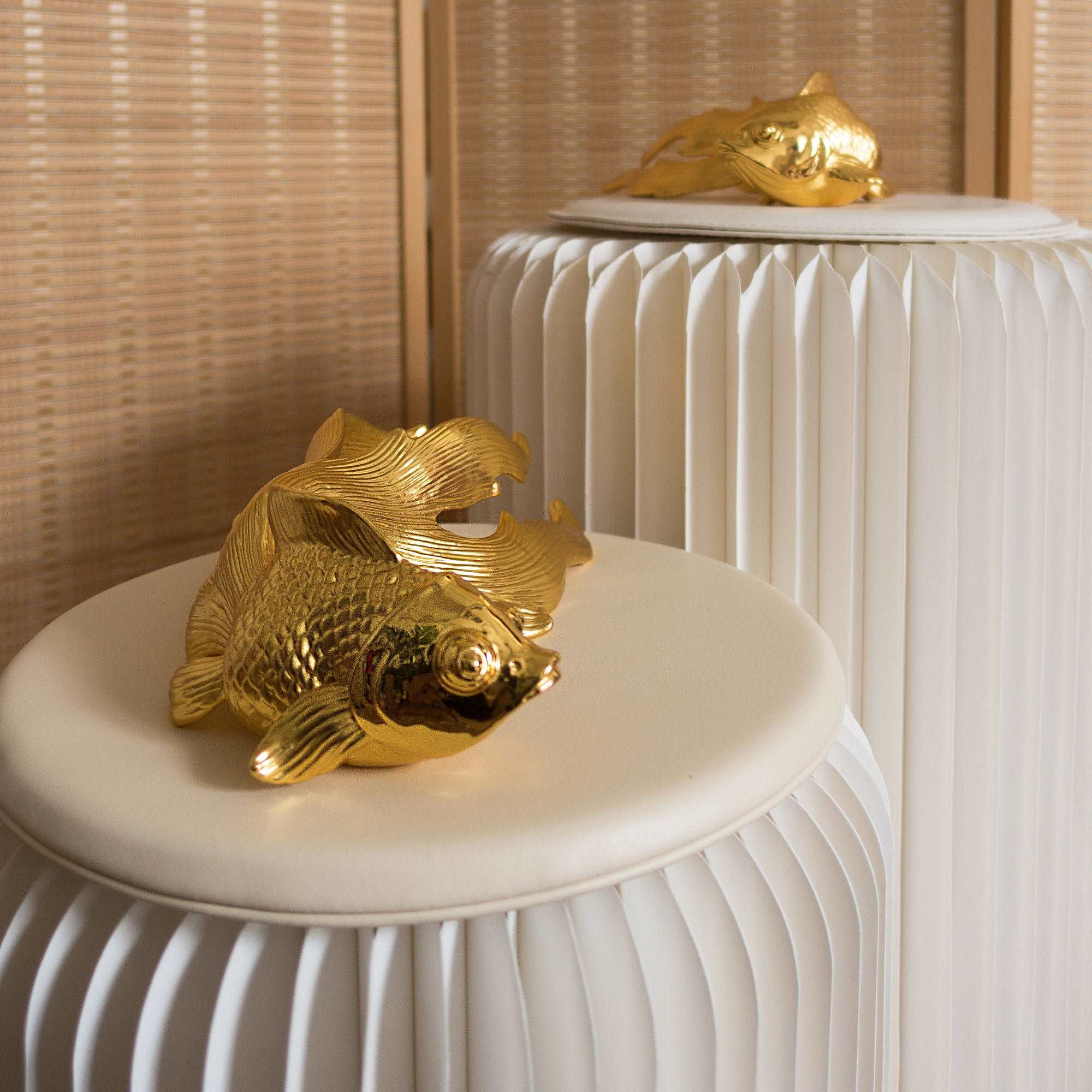 Goldfish - Left Sculpture in 24K Yellow Gold (G) – RISIS